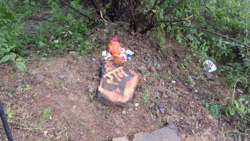 दोस्तो फॉरेस्ट विभाग द्वारा बाल हनुमान की प्रतिमा को हटाना ये मेरी समझ से परे अब आप लोगो से निवेदन है #मदद कीजिए 🙏🙏#