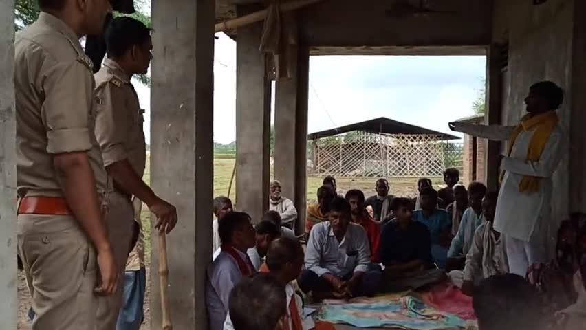 प्रशासन का सहयोग क्षेत्र के #किसानों की फसलों व राहगीरों की दुर्घटनाएं रोकने हेतु गांव गांव में चलाया गया अभियान #जनसेवक