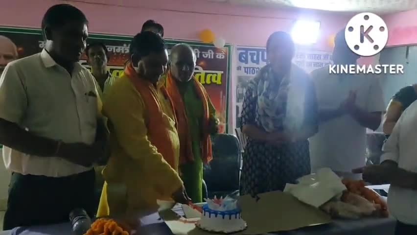 भाजपाइयों ने मनाया देश के प्रधानमंत्री श्री नरेन्द्र मोदी जी का जन्मदिन।
#समाचार24