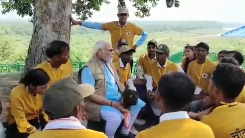 pm Modi की #Madhya Pradesh में वर्कर्स के साथ की बात चीत मोदी जी को बहुत बहुत धन्यवाद