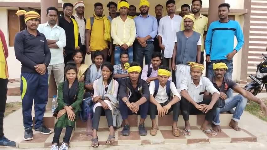 एक दिवसीय सफल प्रशिक्षण पर आभार व्यक्त करते हुए #शंभू_शक्ती_सेना ग्राम पंचायत बांधापारा गुरसिया #surajpur #आदिवासी #sss