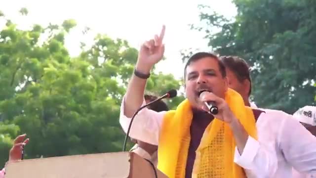 मेरी ज़िंदगी का अब एक ही मक़सद है: भारत को किसी भी हालत में दुनिया का नंबर 1 देश बनाना है। 🇮🇳सबको जोड़ने के लिए निकला हूं मैं। सभी #MakeIndiaNo1 Mission से जुड़ें 📞95-1000-1000-CM #arvindkejriwal