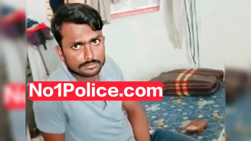 टीकमगढ़:लोकायुक्त ने रिश्वतखोर रोजगार सहायक संतोष कुशवाहा को 7 हज़ार लेते रंगे हाथों दबोचा
#tikamgarh #tikamgarhnews #mp