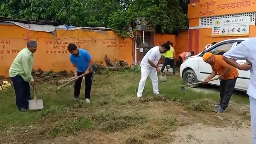 #सेवा_पखवाड़ा के तहत #अमृत सरोवरों के स्वच्छता अभियान में रहा।