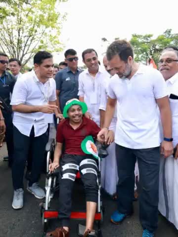 ये तमाम लोग, जो आज #जनसैलाब बन कर #सड़कों पर उतरे हैं, हम इनके #जज़्बातों की बहुत #इज़्ज़त करते हैं। अपने प्यारे देश के लिए!