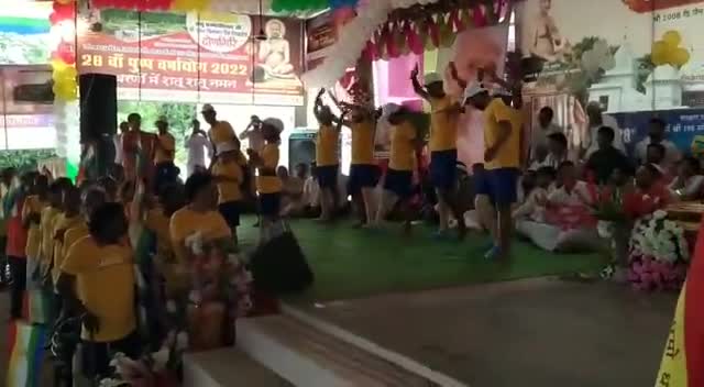 लघु सम्मेदशिखर जी" परम पूज्य आचार्य श्री सौरभ सागर जी महाराज का मंगल 28 वाँ दीक्षा दिवस 21/9/ 2022 जहाँ 108 दिव्यांगों को  निशुल्क कृत्रिम अंग हाथ एवं पैर प्रदान किए गए दिगम्बर जैन सिध्दक्षेत्र #द्रोणगिरि सेदपा #भूमिपुत्र पवनघुवारा