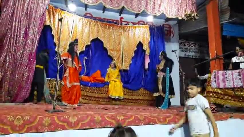 दशरथ मरण राम भरत मिलाप की लीला हुई 
#rammndir 
#rammandirmarg 
#balaji 
#news24