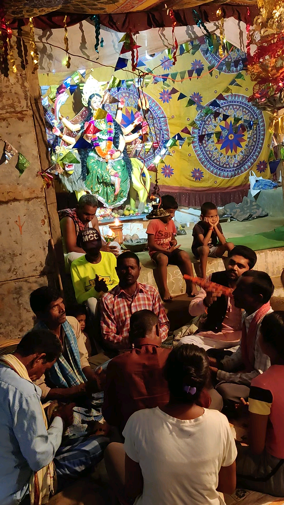 नवरात्रि के दूसरे दिन मां ब्रह्मचारिणी की पूजा के समय गुलाबी या सफेद रंग के वस्त्र धारण कर  #महासमुन्द_विधानसभा_मिशन2023  क्षेत्र का दौरा कर ग्राम मालीडीह,गुरुडीह, लहंगार, खडसा, सेनकपाट सिरपुर खमतराई, मरौद, चुहरी, कर्राडीह के विभिन्न स्थानो