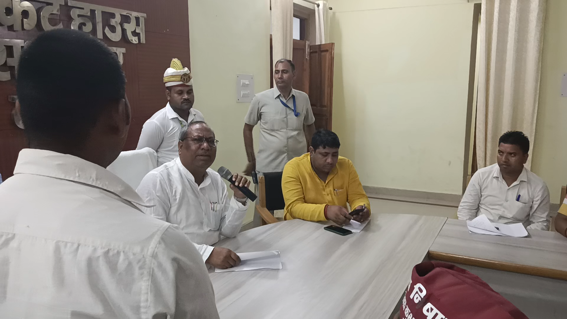 निषाद पार्टी राष्ट्रीय अध्यक्ष एवं कैबिनेट मंत्री महामना माननीय डॉ संजय कुमार निषाद जी
#निषाद_पार्टी 
#nishadparty