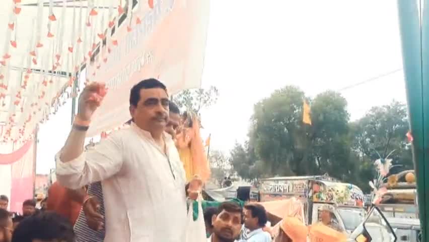 अग्रसेन शोभायात्रा पर पुष्पवर्षा करते हुए।। 
#मेरा_जौरा 
#मेरी_जिम्मेदारी 

#विधानसभा_क्र_4_जौरा 
#मिशन_2023