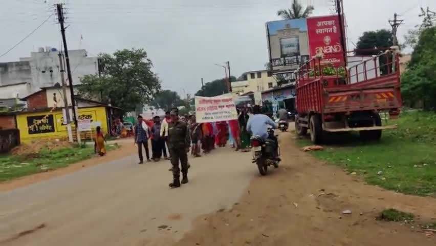 जगदलपुर: रसोइयो के हड़ताल पर बोले कवासी लखमा सबको निकाल नया भर्ती करेंगे #kawasilakhma #rasoiyasangh #rasoiyahadtal #cgnews