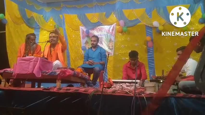 छतरपुर: #छत्तरपुर प्रखण्ड के सिलदाग पंचायत में हो रहे 9 दिवसीय प्रवचन में श्रद्धालुओं की उमड़ी भीड़।