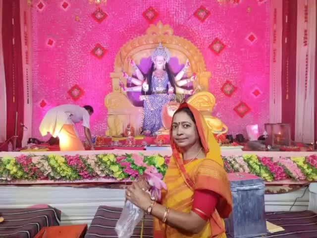 बेमेतरा बाजार चौक में विराजे माता रानी के दर्शन कर पूजाअर्चना की ,एवं शीतला माता के दर्शन कर माता रानी से आशीर्वाद लिए।
#जयमातादी #नवरात्रि #नवरात्रि2022