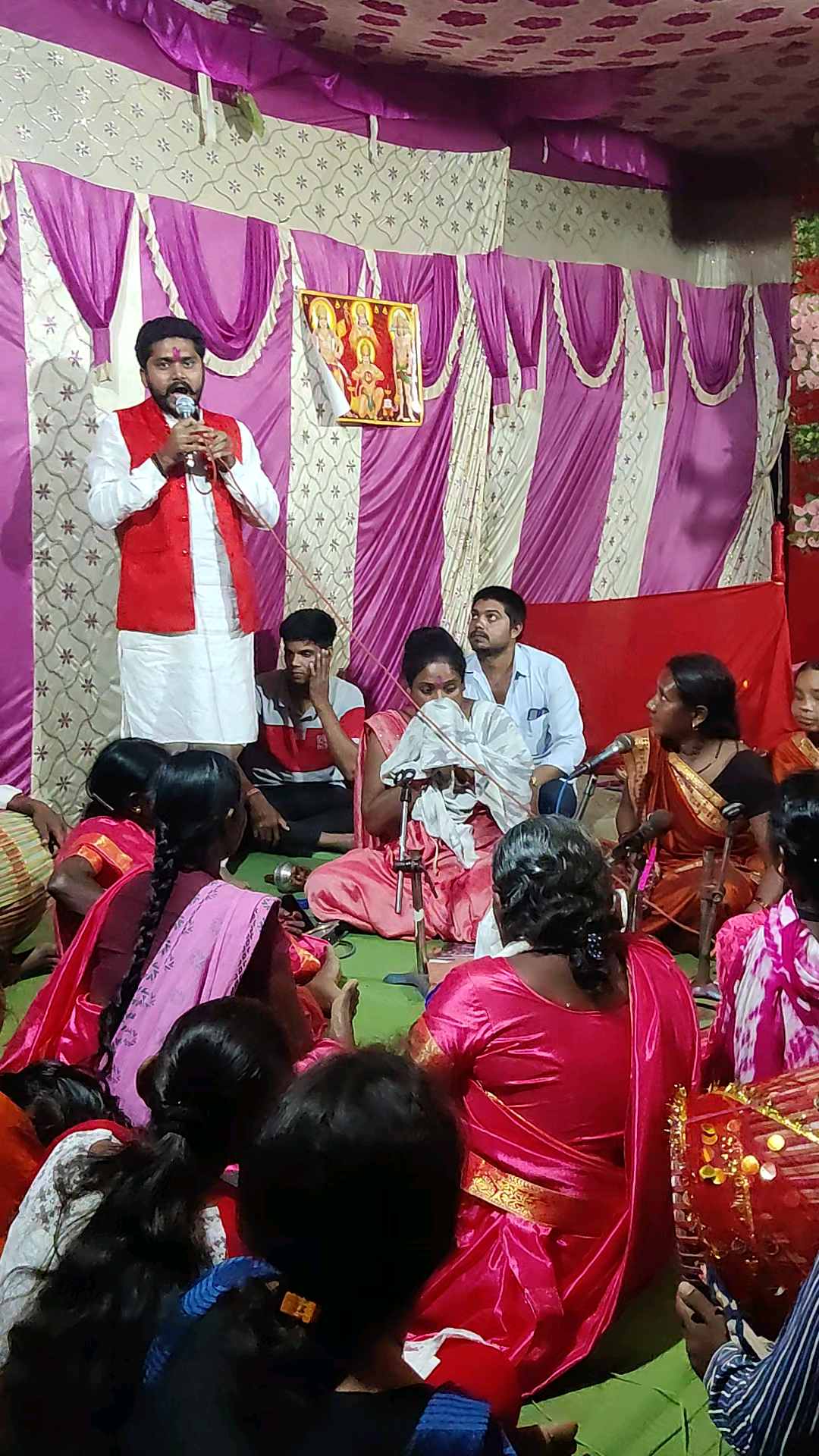 #महासमुन्द_विधानसभा_मिशन2023  पटेवा क्षेत्र का दौरा कर ग्राम साहलेभाटा जोगीडीपरा,तेन्दवाही,तोरला,पतई,मानपुर,भावा,बनपचरी, लहंगर  के विभिन्न स्थानों पंडालों में विराजमान मां दुर्गा के आशीर्वाद प्राप्त कर क्षेत्र के सुख समृद्धि का कामना किया |