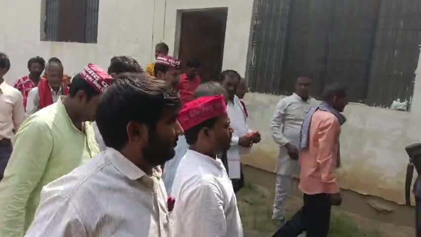 निषाद पार्टी राष्ट्रीय अध्यक्ष एवं कैबिनेट मंत्री महामना माननीय डॉ संजय कुमार निषाद जी
#निषाद_पार्टी 
#nishadparty