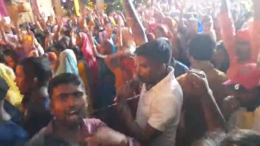 #pirhauli दुर्गा मंदिर में आरती के समय #हजारों की संख्या में #श्रद्धालु की उमरी #भीड़। #viral_video #Darbhanga_district