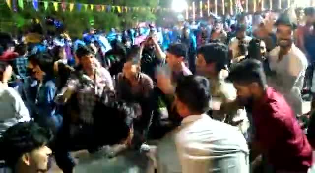 उज्जैन शहर: कालिदास उद्यान में गरबे का आनंद लेने पहुंचे नवयुवक एवम् युवतियां #sonumehra7235 
#Navratri
#jaymatadi#