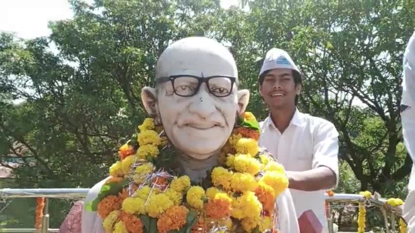 आगर: महात्मा गांधी के जन्म उत्सव पर कंपनी गार्डन में गांधी जी को याद किया #gandhijayanti