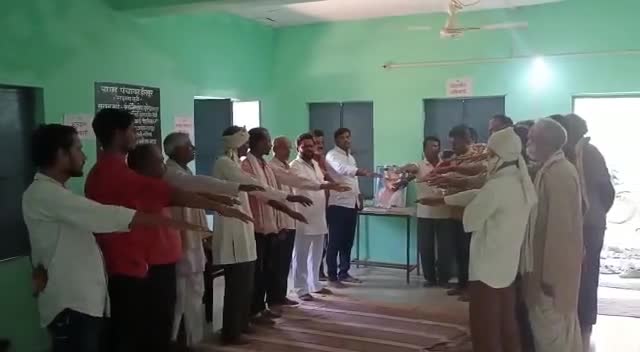गाडरवारा: ग्राम पंचायत भवन या हीरापुर में गांधी जयंती मनाई गई एवं ग्राम सभा का आयोजन किया गया ####Mahendra Sharma