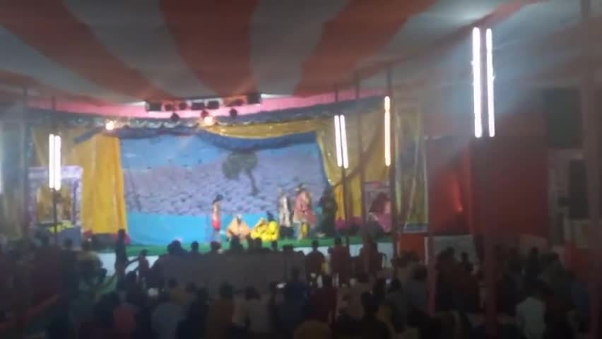 #vidio #viral 
आरा नगर रामलीला समिति 
हनुमान प्रसंग!!