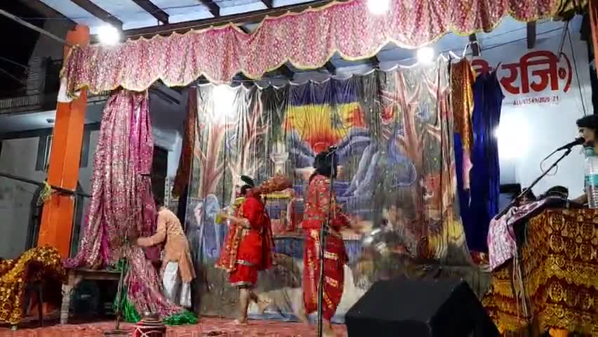 रामलीला में दसवे दिवस पर  सलोचना  सती, अहिरावण  वध की लीला हुई
#rammndir 
#newsalerts 
#news_india