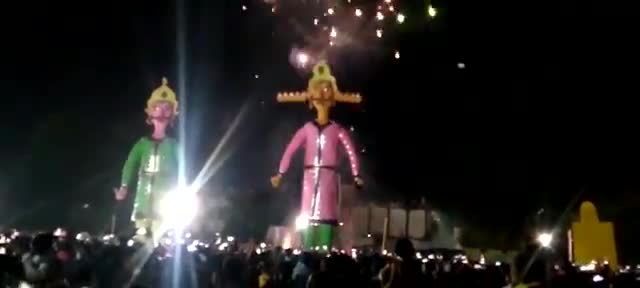 रावण दहन गांधी मैदान सुपौल में किया गया उसकी एक झलक #newsindia24x7 #newsalerts35  #viral #newsupdate #supaul #rawan