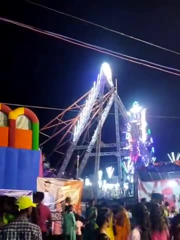 धनबाद/केंदुआडीह: धनबाद दशहरा मेला मे बहुत भारी भीड़ और बच्चे मस्ती करें रहे है #Dhanbad #jharkhand#dashera #bankmore