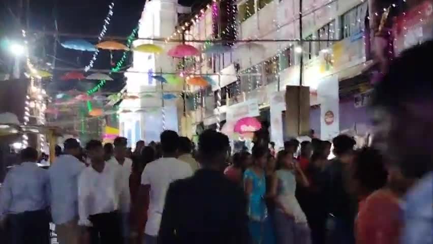 बिजयदशमी को कफी भी देखा गया नवादा दुर्गा पंडाल में#subodhgupta#nawadanews#durgapuja_2022