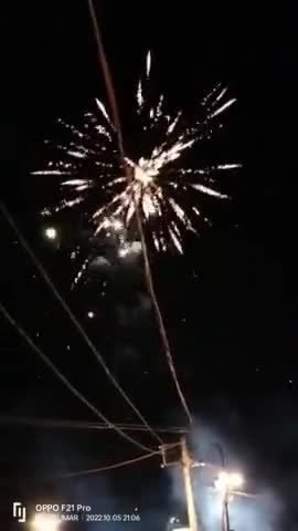 लखीमपुर: मेला मैदान मे दशहरा पर्व के शुभ अवसर पर अतिशबाज़ी का सुन्दर दृश्य
भारी संख्या मे भीड़ व पुलिस बल तैनात #dashara #