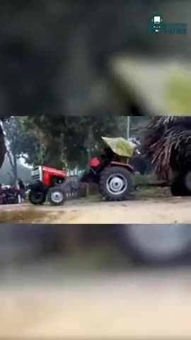 चलता हुआ ट्रैक्टर बीच से क्यों टूट जाता है - जानिए वजह | 
#tractors