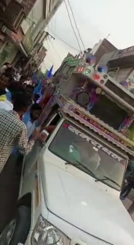 रायसिंहनगर: आदिकवि #महर्षि_वाल्मीकि जी की जयंती पर पालिकाध्यक्ष मनीष जी कौशल के नेतृत्व में पार्षदगणों ने शोभायात्रा का स्वागत किया