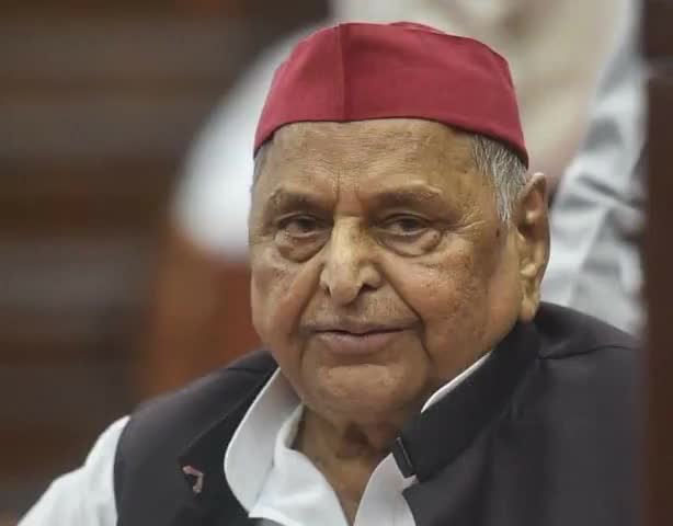 #अलविदा_नेता_जी 
भारत के सबसे बड़े राज्य उत्तर_प्रदेश की राजनीति अपने दम पर रुख मोड़ने वाले Samajwadi party नेता पूर्व मुख्यमंत्री माननीय #मुलायम_सिंह जी अब हमारे बीच नही रहे। #भावभीनी_श्रद्धांजलि