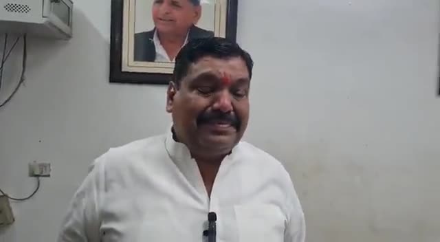 बाराबंकी मुलायम सिंह यादव के निधन पर पूर्व कैबिनेट मंत्री अरविंद सिंह गोप फूट-फूट कर रोए। #मुलायम_सिंह