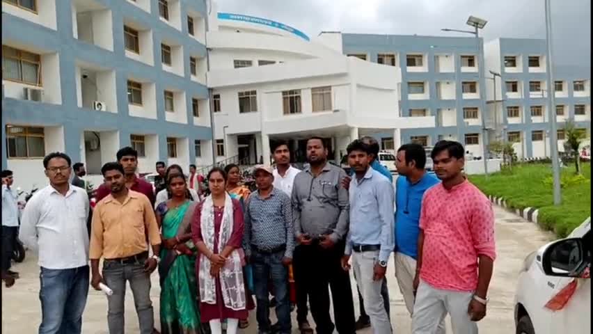 गोड्डा: तेजस्विनी कर्मी आखिर क्यों पहुंचे गोड्डा उपायुक्त जीशान कमर के पास! जानिए पूरा मामला।
#तेजस्विनीकर्मी
#goddanews