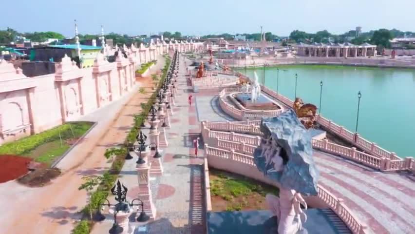 जय महाकाल!

प्रधानमंत्री श्री नरेंद्र मोदी जी आज उज्जैन में श्री महाकालेश्वर मंदिर कॉरिडोर का उद्घाटन करेंगे।

#श्रीमहाकाललोक #shrimahakallok