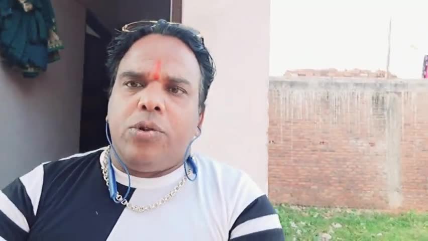 गुना नगर: गरीब की मदद गुना के रशीद कॉलोनी निवासी राजू जी को कोई सरकारी मदद किजिए उनको मे 2साल से देख रहा हू...bidyasurendra#blog u