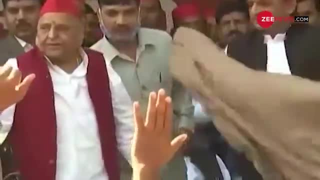 Mulayam Singh Yadav Death Updates:
Mulayam Singh ke Nidhan par Cm Ne.....
#मुलायम_सिंह #mhasan5309