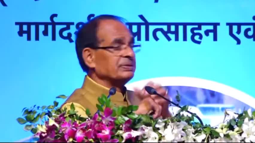 अपना एक ही संकल्प है कि हर घर पाइप लाइन बिछाकर घर के अंदर टोंटी वाला नल लगाकर पीने का पानी देना...
#JalJeevanMission
