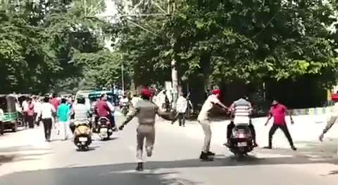 #जमुई #पुलिस का #चैकिंग के #नाम पर #गुण्डा #गर्दी देखें #बिहार की #जनता और बिहार #सरकार #cmo #pmo #dgpbihar #bjp #ljp