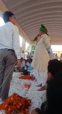 कल जिला एटा में आयोजित भाकियू लोकशक्ति की किसान महापंचायत में किसानों की समस्याओं को लेकर राष्ट्रीय अध्यक्ष मास्टर श्यौराज सिंह जी ने शासन प्रशासन को खूब खरी खोटी सुनाई।
भारतीय किसान यूनियन लोकशक्ति जिंदाबाद
#bku_lokshakti