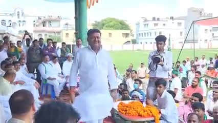 आज गोपालगंज विधानसभा उपचुनाव में महागठबंधन समर्पित प्रत्याशी श्री मोहन गुप्ता जी के पक्ष में जनसभा को संबोधित करते हुए मढौरा विधानसभा क्षेत्र के माननीय विधायक सह बिहार सरकार में मंत्री #जितेंद्र_कुमार_राय