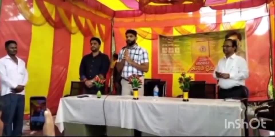 #चतरा: नवाडीह पनारी, पंचायत सचिवालय में आयोजित सरकार आपके द्वार में पहुंचे लोगों का DC, अबु इमरान ने जताया आभार ।