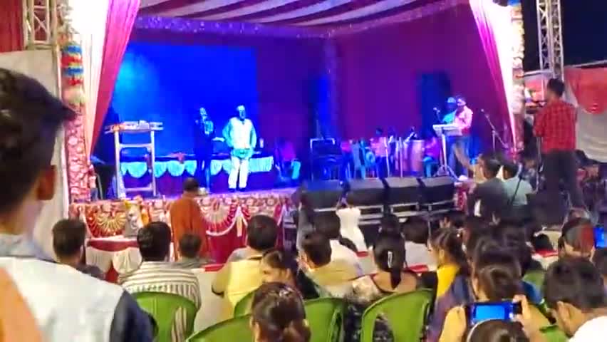 बदायूं: बदायूं में आया जूनियर गोविंदा //बदायूं परेड ग्राउंड //गोविंदा #budaunstarsiyanand