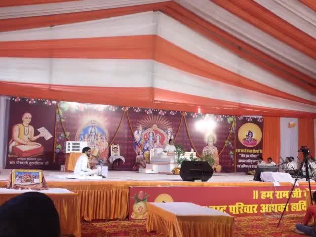 मा.राज्यमंत्री उच्च शिक्षा विभाग उत्तर प्रदेश सरकार श्रीमती रजनी तिवारी जी (Rajni Tiwari) के आवास पर पूज्य प्रेमभूषण जी महाराज के मुखारबिंद से श्री राम कथा का श्रवण किया।।
#जय_सियाराम