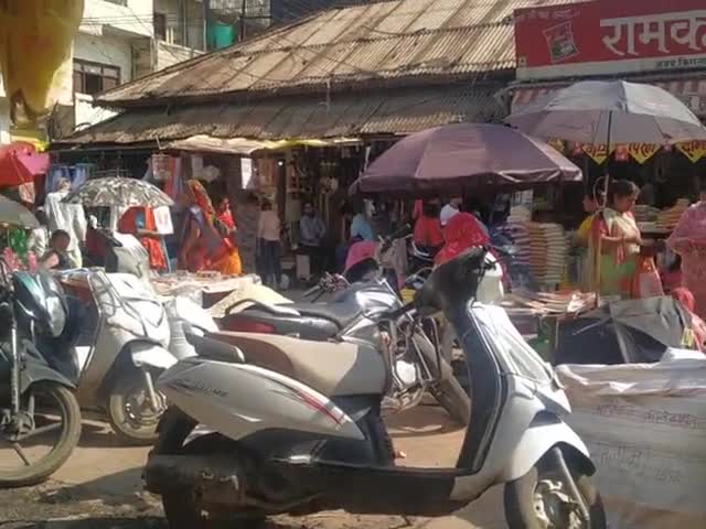 रतलाम नगर: #manakchowk #laxmimandir #kamjorvevastha #denikbhaskar
#naiduniya #goverment