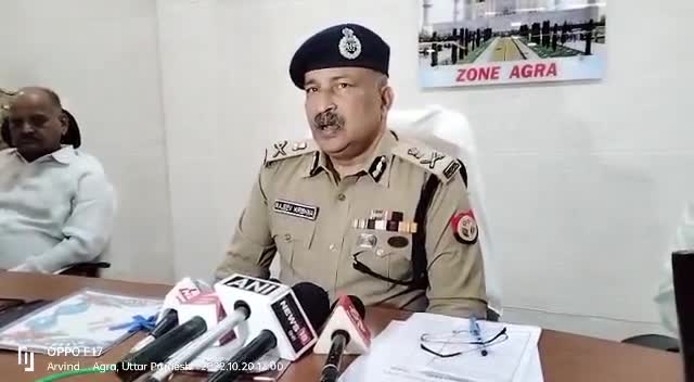 सिविल सोसाइटी आगरा द्वारा आयोजित - तीन स्कूल के छात्रों ने किया एडीजी आगरा ज़ोन से संवाद।-#समाचार_राइट #मुनीष_अल्वी
