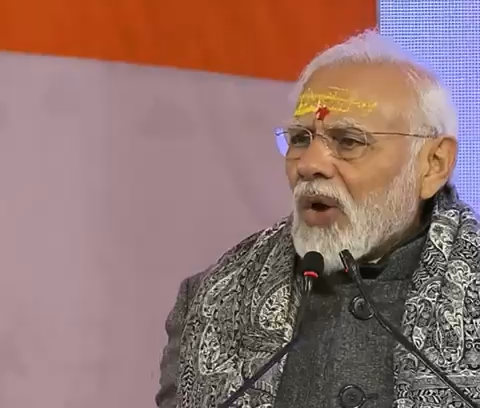 #केदारनाथ और #बद्रीनाथ धाम पहुंचे पीएम #मोदी ₹3,400 करोड़ के #कनेक्टिविटी_प्रोजेक्ट्स का किया शिलान्यास। अपने संबोधन में कहा, पहले की सरकारों को अपनी संस्कृति को लेकर हीन भावना थी