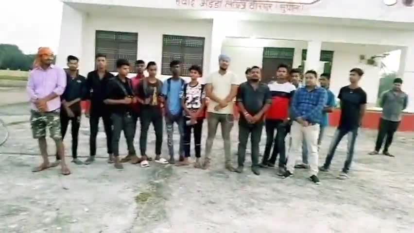 कल BMP के सभी पदाधिकारीगण का बीरपुर हवाई अड्डा का निरीक्षण किया गया जिससे बीरपुर के लोगो को 
 अब राष्ट्रिय हवाई अड्डा   बनने का उम्मीद जगा है 
#YouthinBiprur
#YouthInPolitics 
#birpurhawaiadda