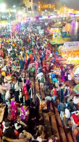 कर्वी: चित्रकूट में श्रद्धालु की उमड़ती भीड़ लाखो। लोग आए #चित्रकूट#प्रभात ﻿