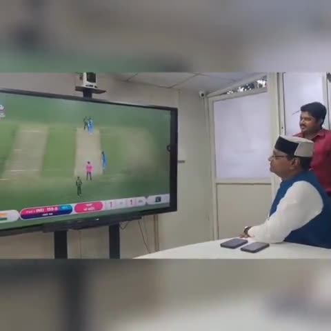 भारत में क्रिकेट मैच की जीत पर मध्य प्रदेश के #चिकित्सा-शिक्षा-मंत्री-विश्वास-सारंग-का-उत्साह